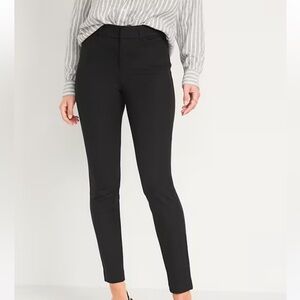 Old Navy Black High Rise Pixie Skinny Pants